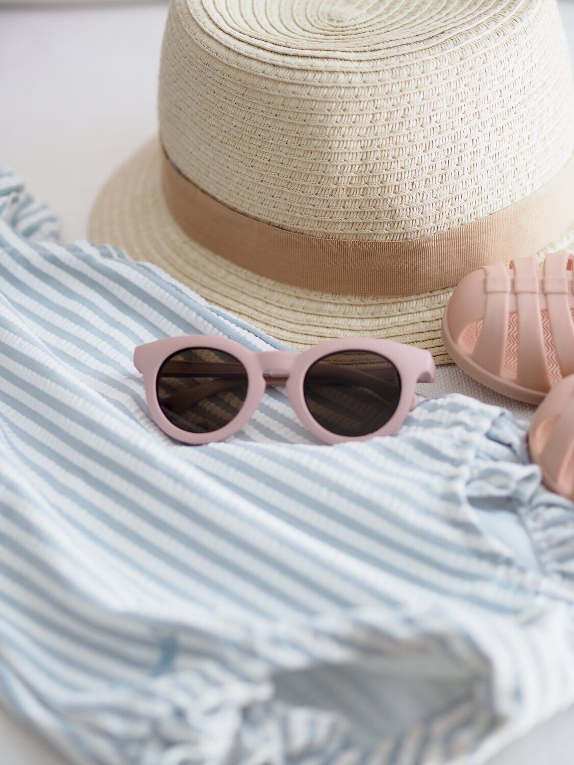 Sunglasses 2-4 years